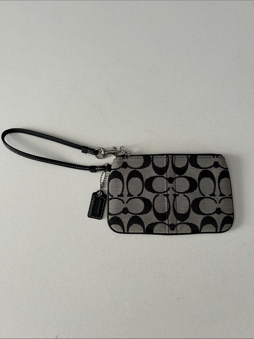 Coach Black Gray Signature Canvas Wristlet NWOT Zip Up Jacquard Leather OSFA